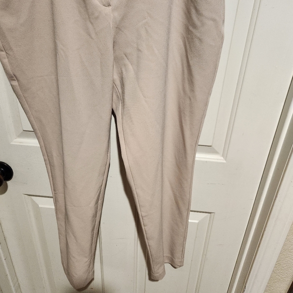 Express Editor High Rise Skinny Cream Pants Business Casual Luxury Minimalist - Picture 7 of 10